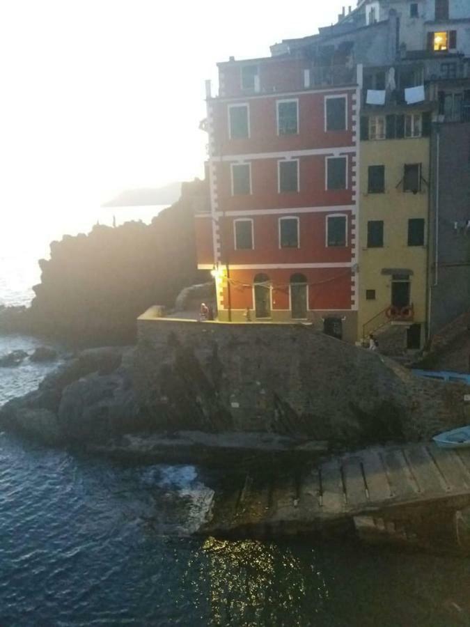 شقة Ca'La Luna - In Centro Con Terrazza ريوماجّوري المظهر الخارجي الصورة